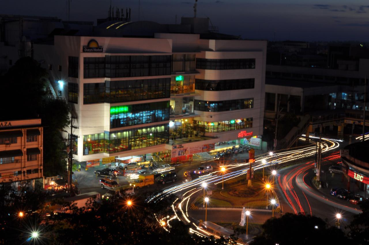 Days Hotel By Wyndham Iloilo Exterior foto